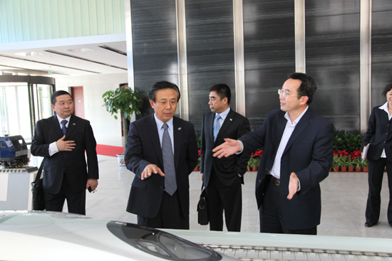 南车董事长_南车时代电动公交车